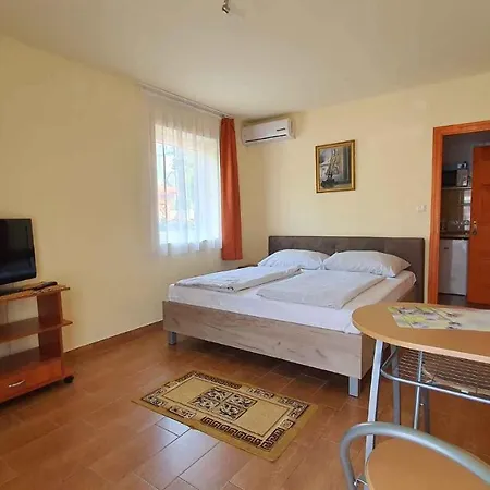 In Siofok/balaton 35466 Siofok